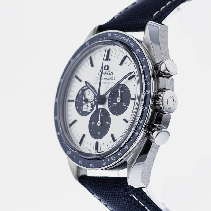 Omega-Speedmaster-Snoopy-Replica-6-reviews4 Omega Speedmaster Snoopy Replica - Image 5