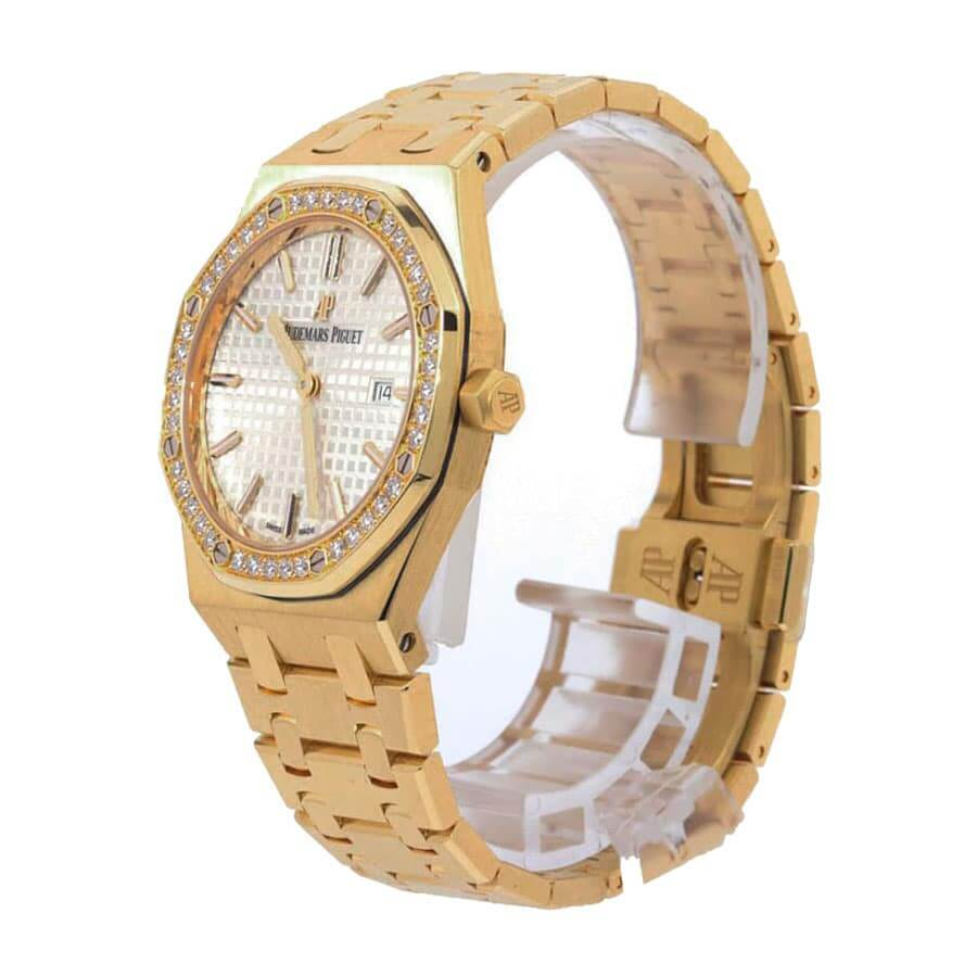 audemars-piguet-royal-oak-selfwinding-yellow-gold-67651ba-zz-1261ba-01-1 (1) Audemars Piguet 67651BA.ZZ.1261BA.01 Diamond Bezel Replica - Image 2