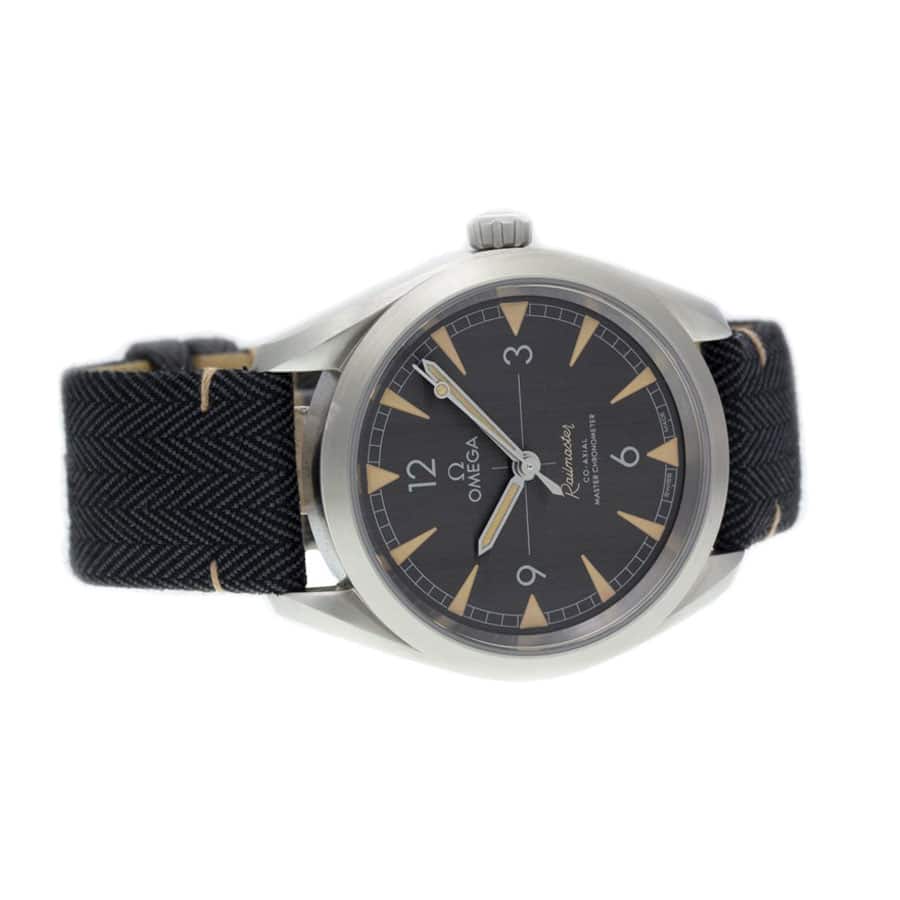 omega-seamaster-railmaster-steel-220-12-40-20-01-001-black-dial-3 Omega Railmaster Black Replica - Image 2