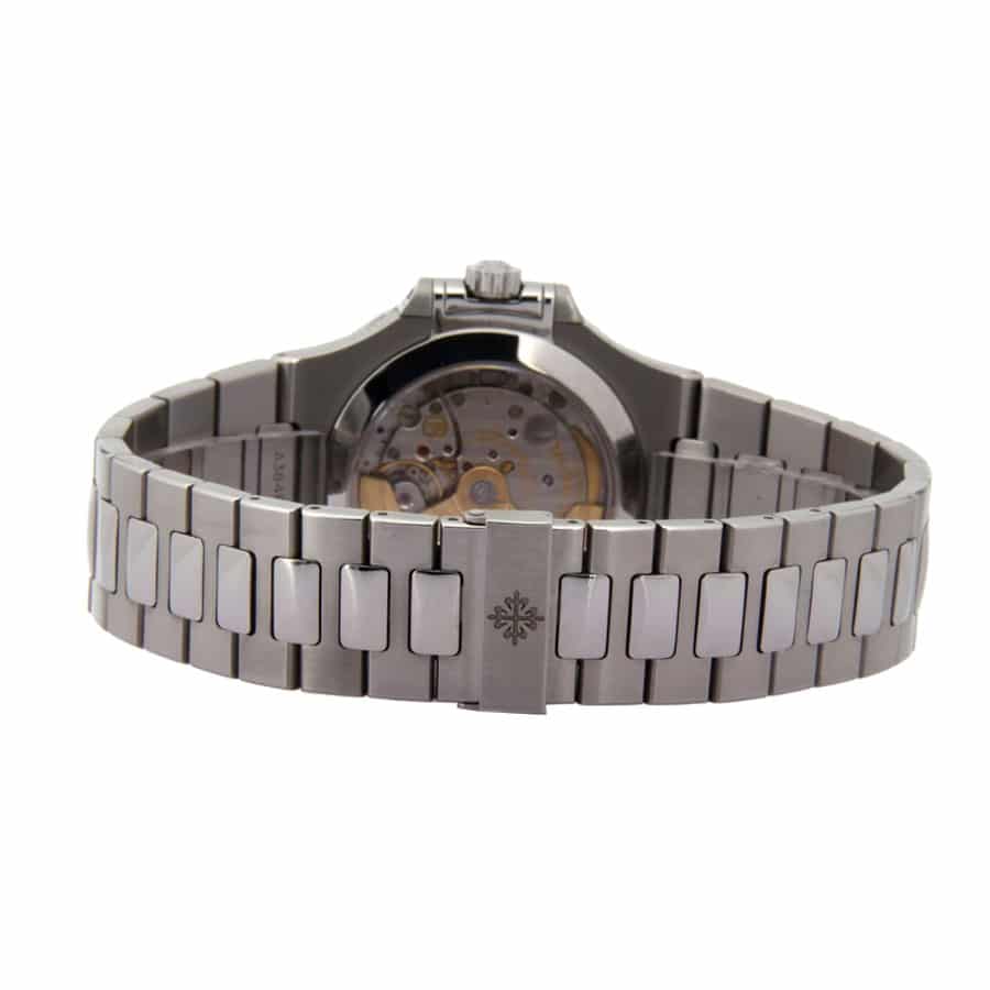 patek-philippe-nautilus-5726-white-dial-1 Patek Philippe Nautilus White Dial Replica - Image 3